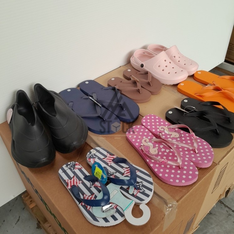 Tong & Crocs - 60 pièces