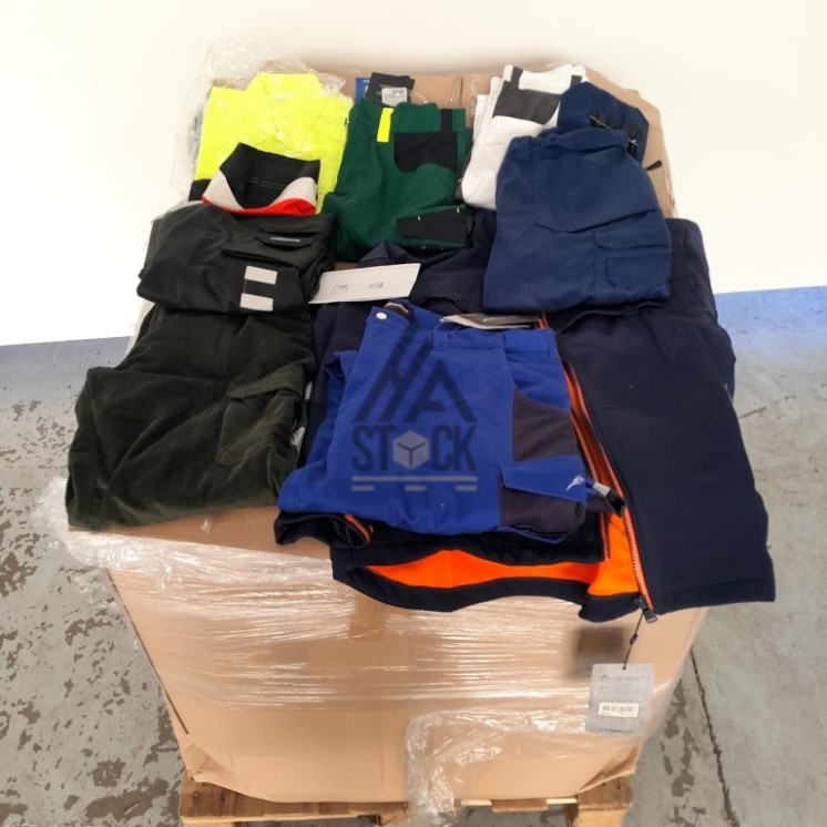 Vêtements de travail - 130 pièces