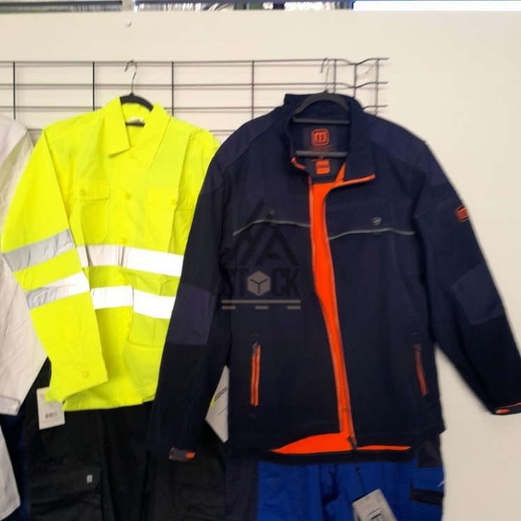 Vêtements de travail - 130 pièces