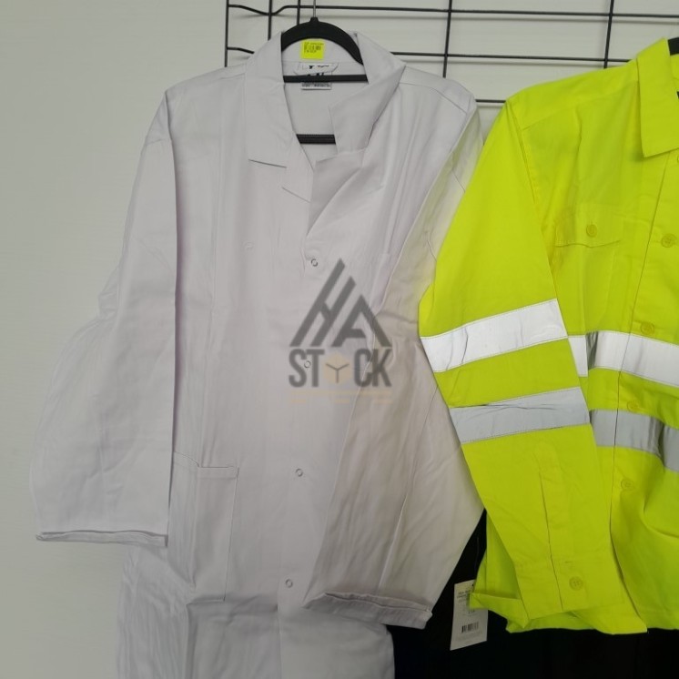 Vêtements de travail - 130 pièces