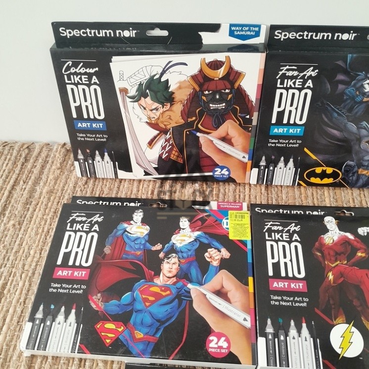 Kit d'apprentissage dessin - MARVEL - 12 pièces