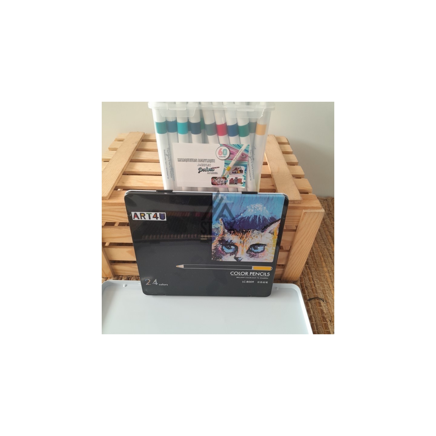 boîte de feutres et crayons de couleurs - 30 boîtes