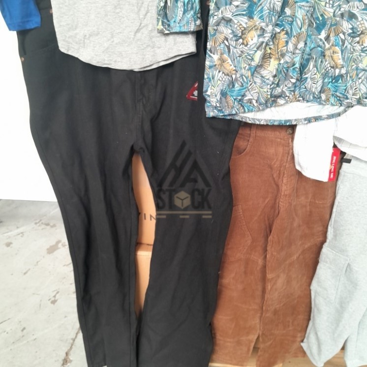 TEXTILE - 700 pièces