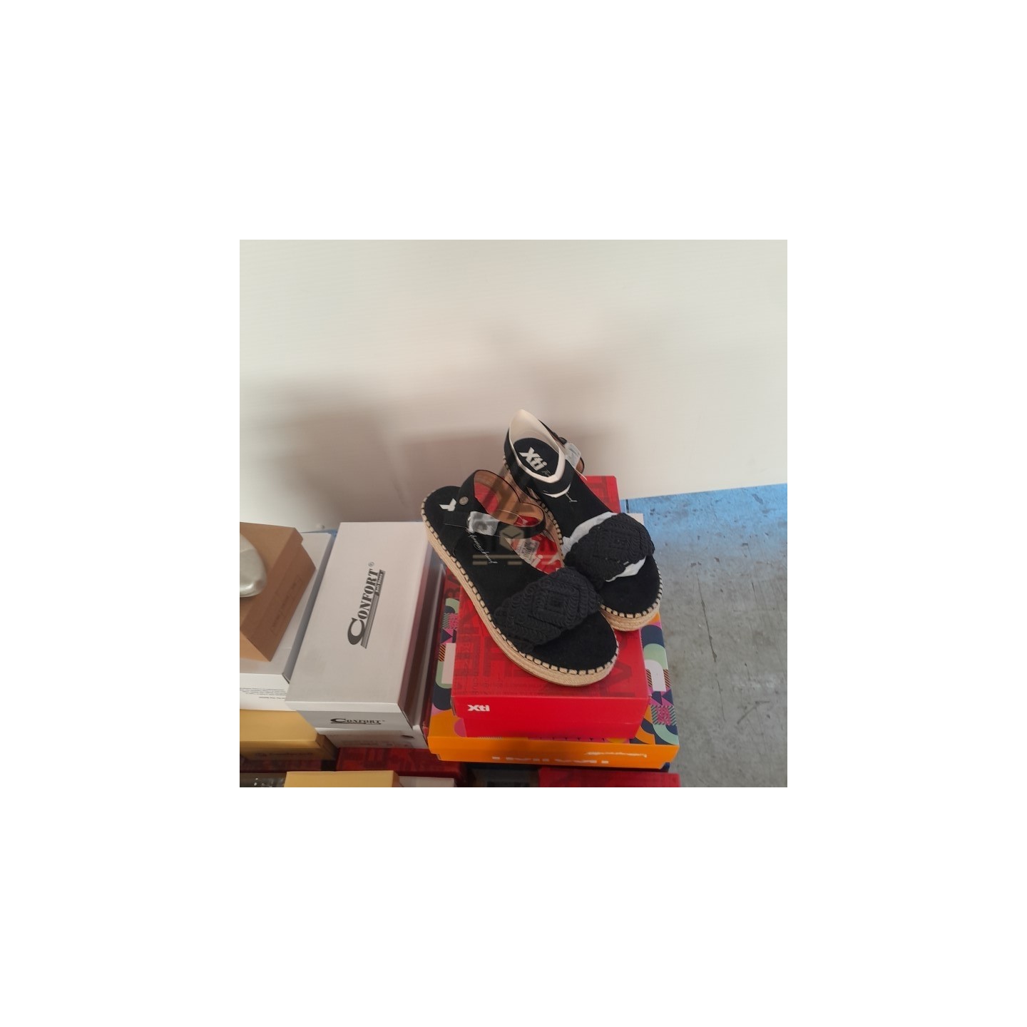 CHAUSSURE ÉTÉ en boite - 25 paires