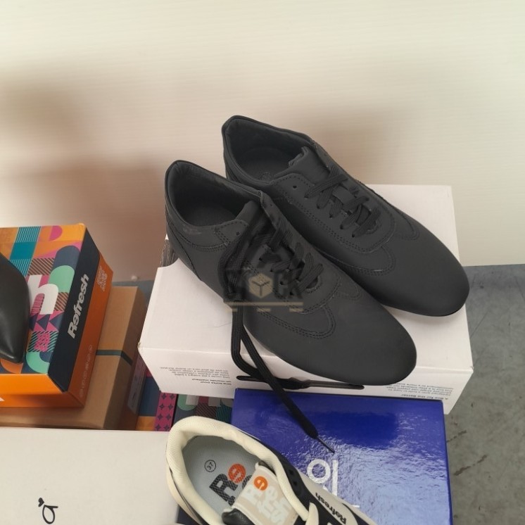 CHAUSSURE en boite  - 20 paires