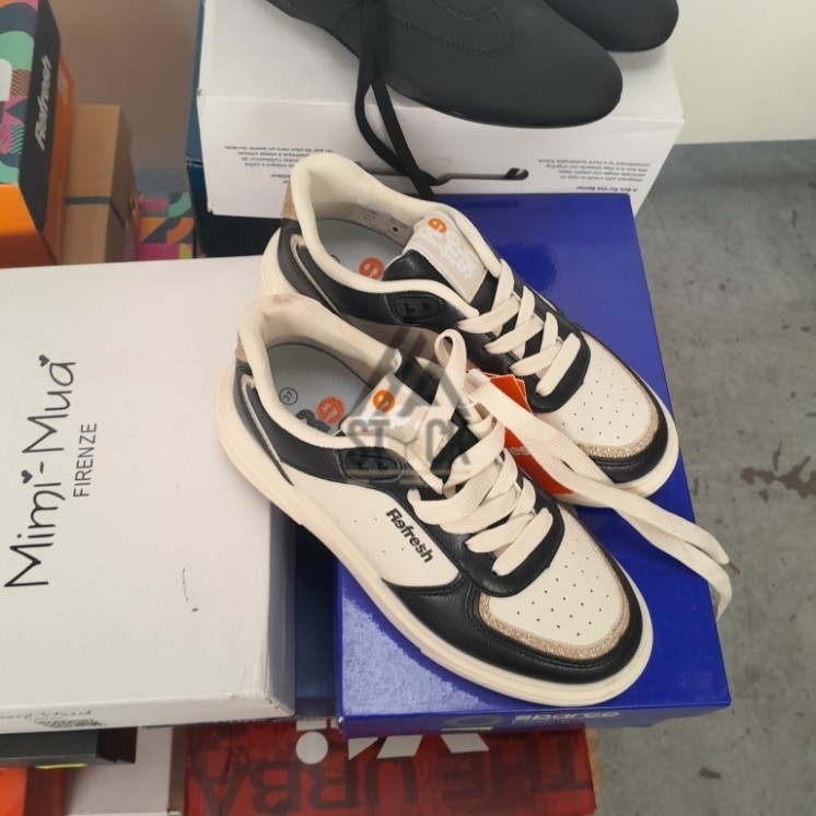 CHAUSSURE en boite  - 20 paires