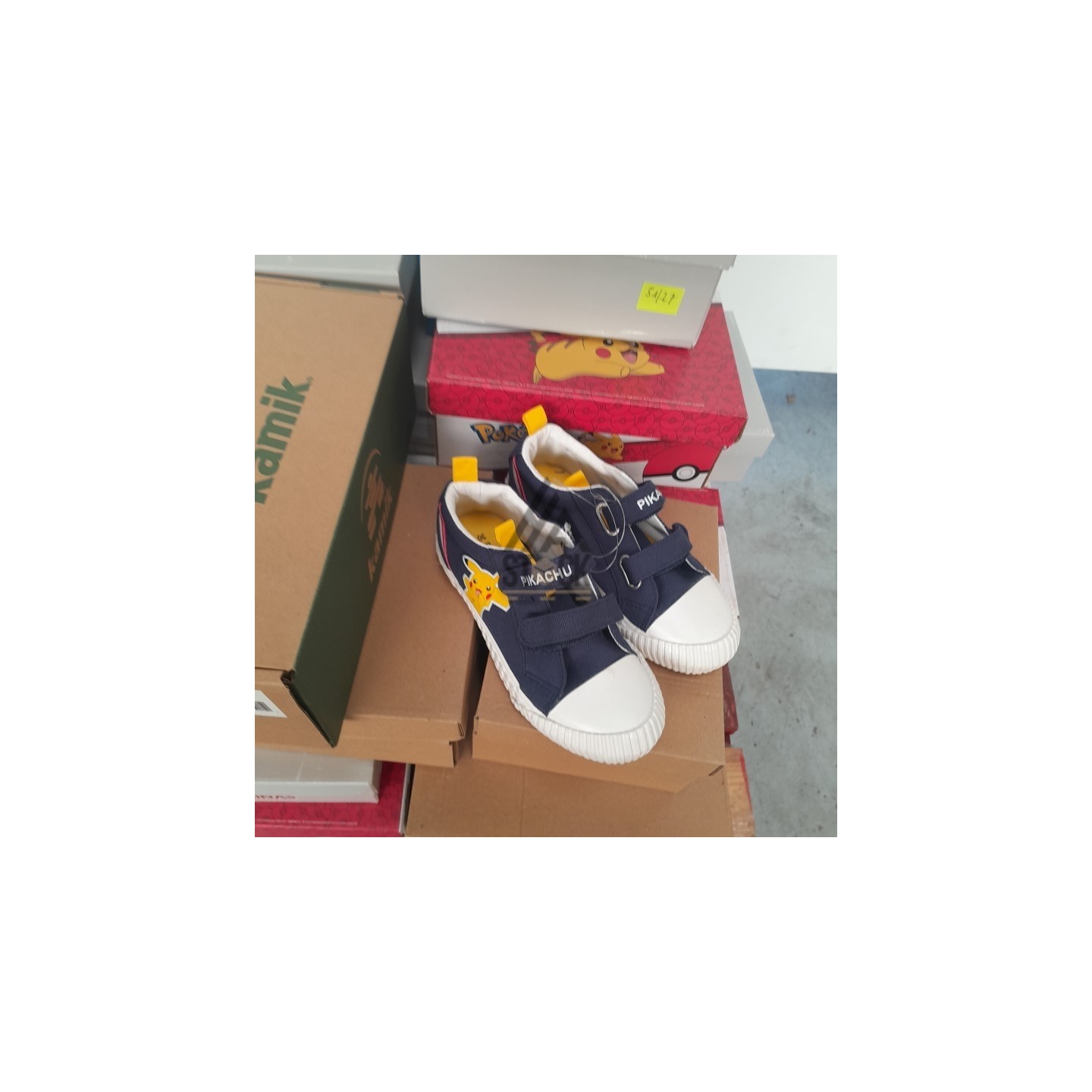 CHAUSSURE ENFANTS en boite  - 35 paires