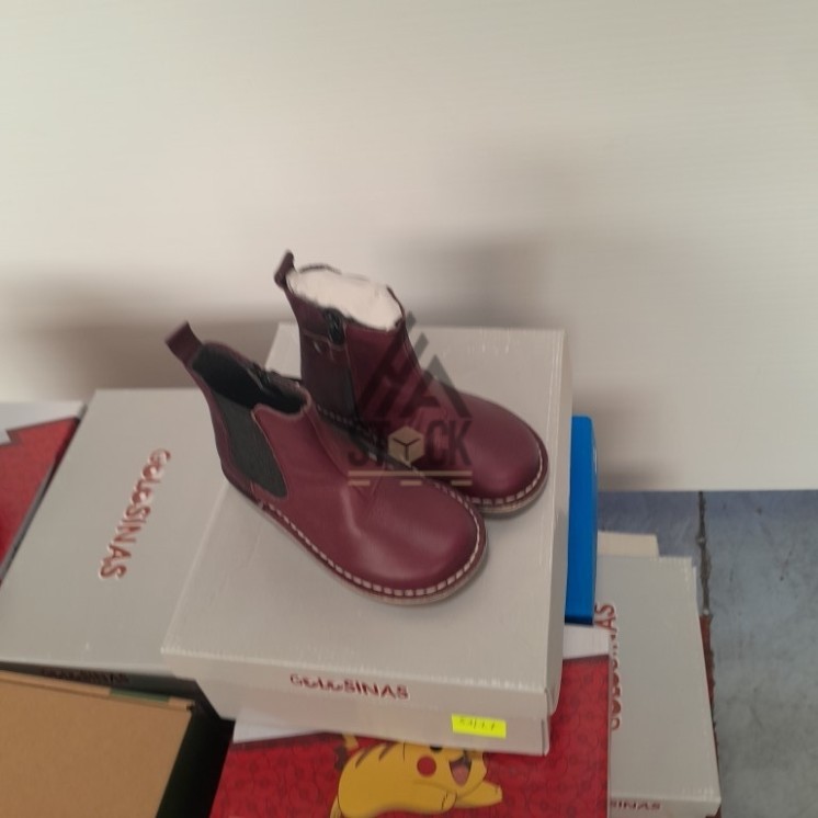 CHAUSSURE ENFANTS en boite  - 35 paires