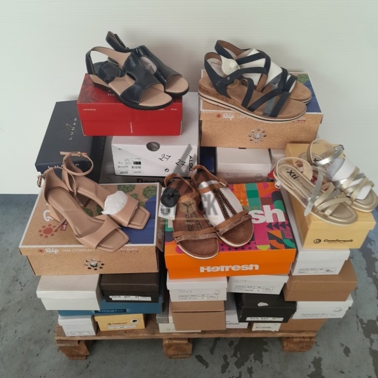 CHAUSSURE ÉTÉ en boite - 40 paires