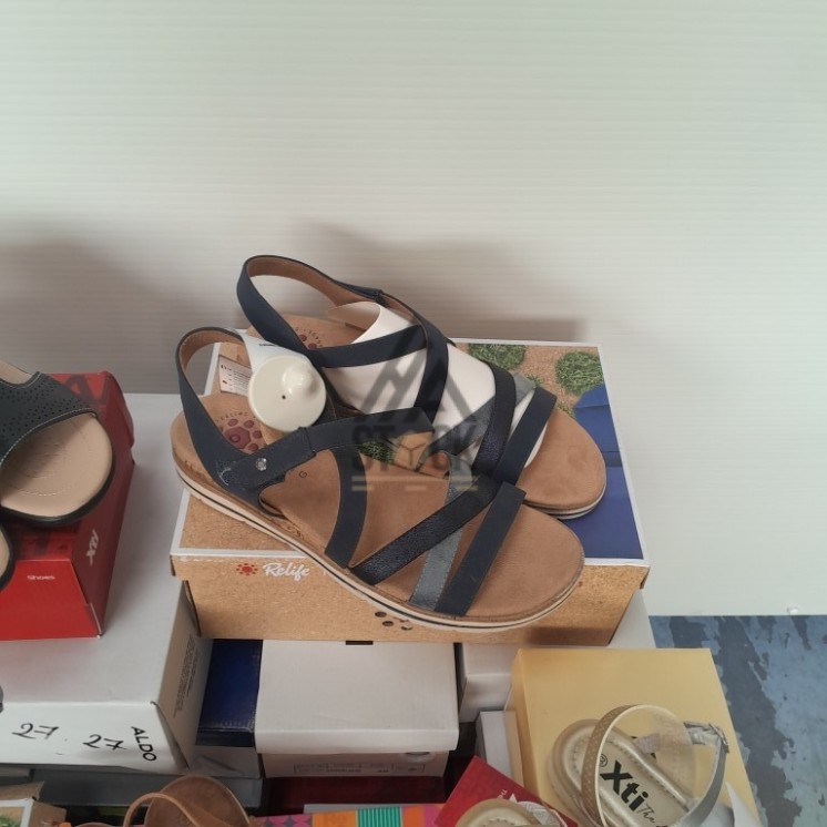 CHAUSSURE ÉTÉ en boite - 40 paires