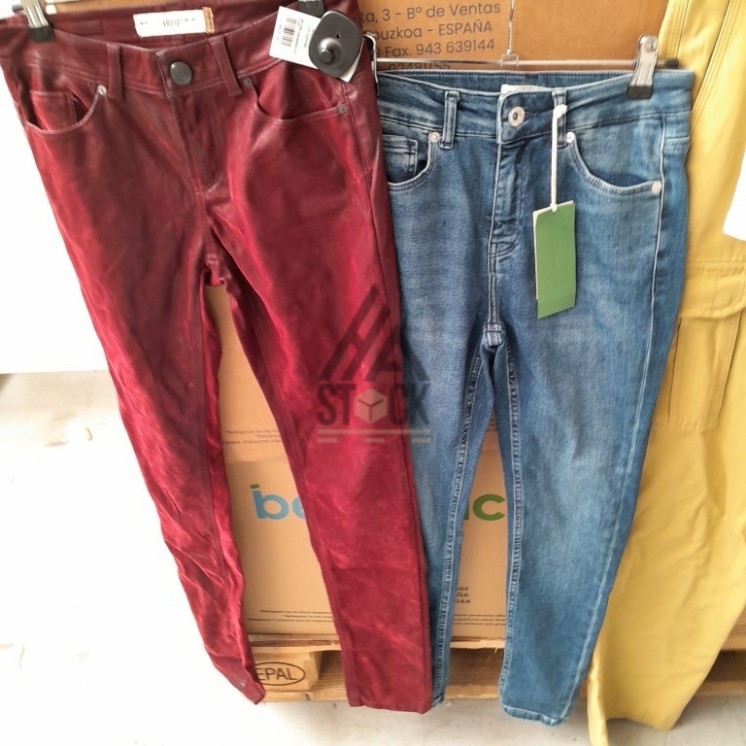 TEXTILE MARQUE  - 700 pièces