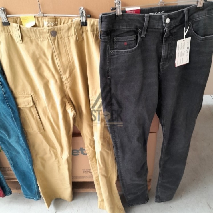 TEXTILE MARQUE  - 700 pièces