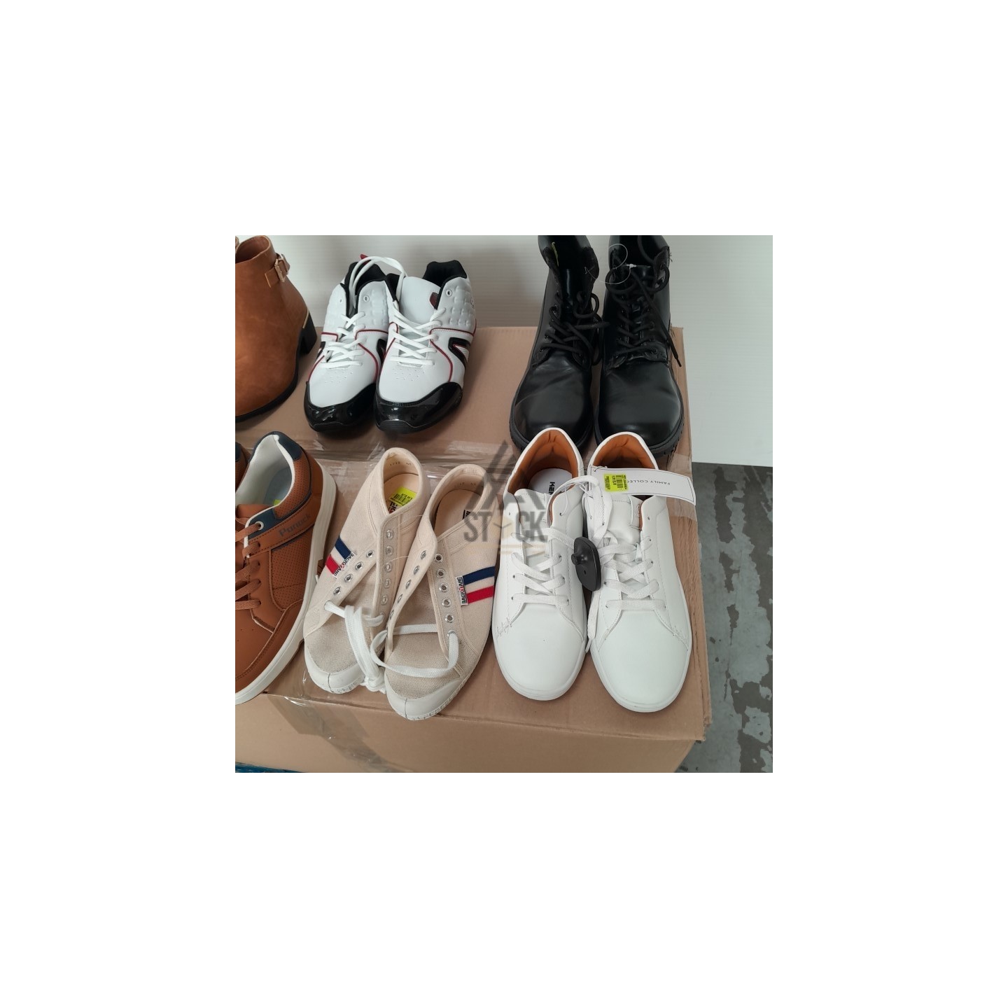 CHAUSSURES -  60 paires