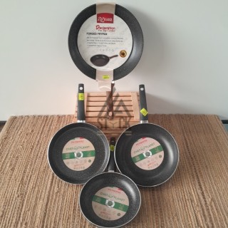 Poêles - 17 pièces