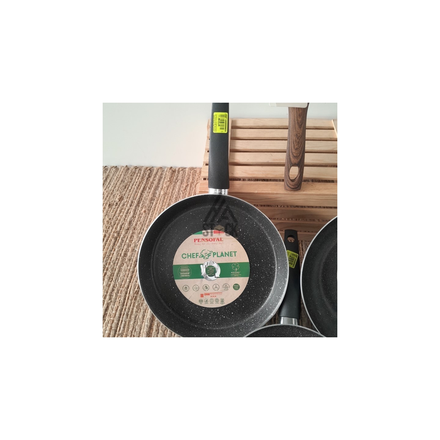 Poêles - 17 pièces