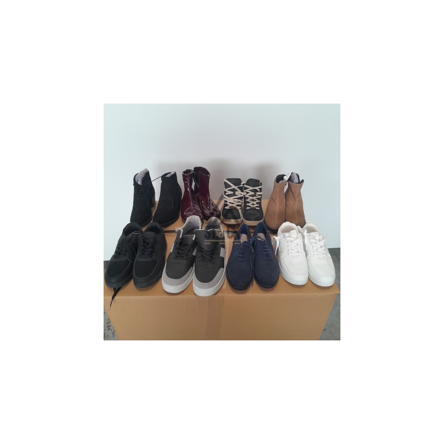 CHAUSSURES -  60 paires