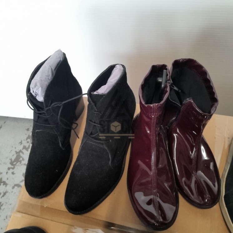CHAUSSURES -  60 paires