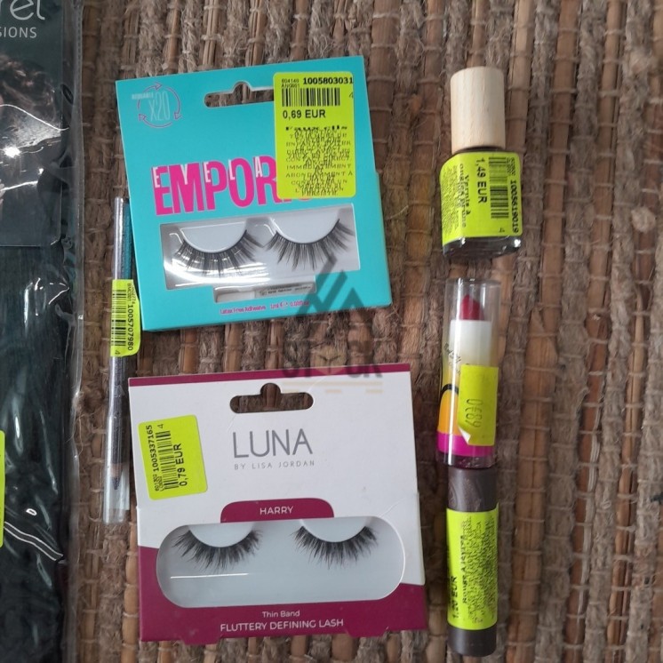 COSMÉTIQUE - 300 pièces