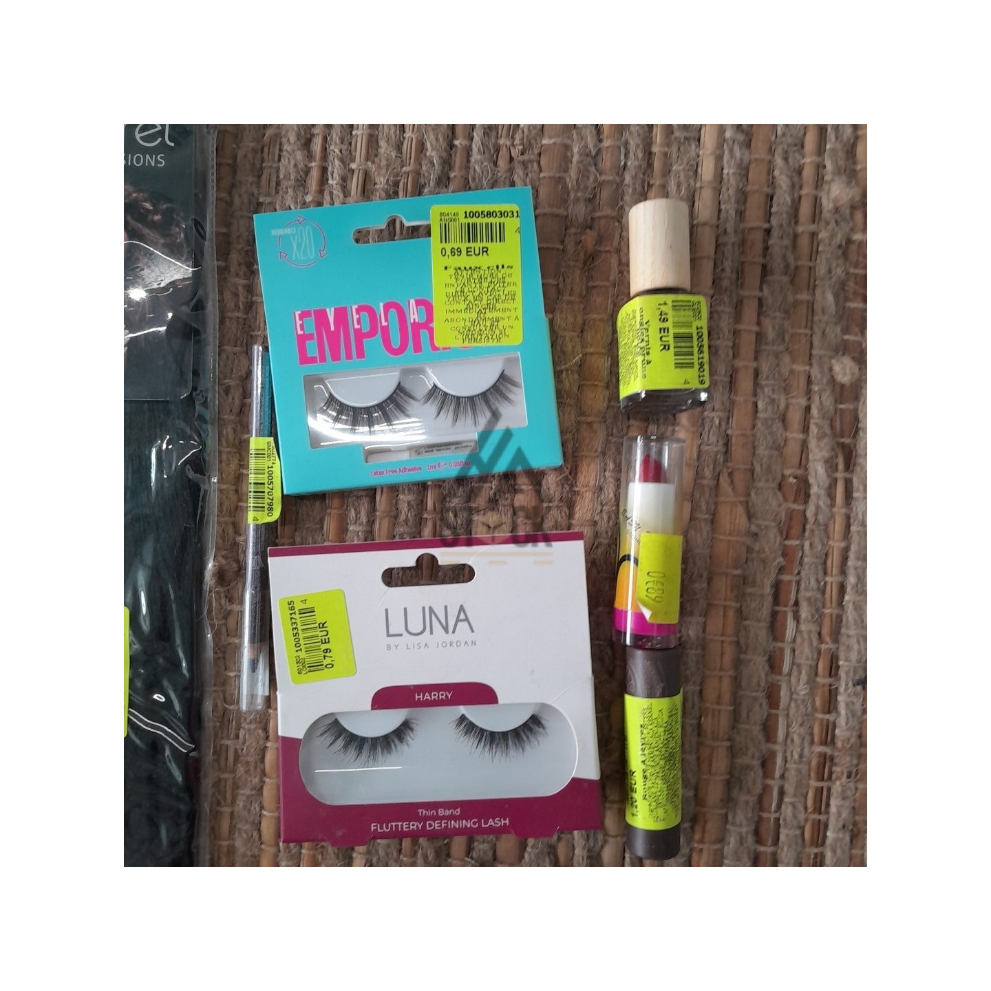 COSMÉTIQUE - 300 pièces