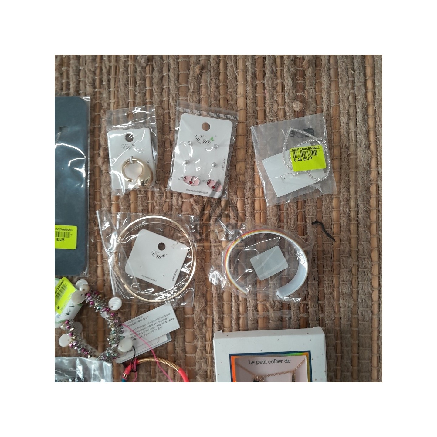 BIJOUX - 300 pièces