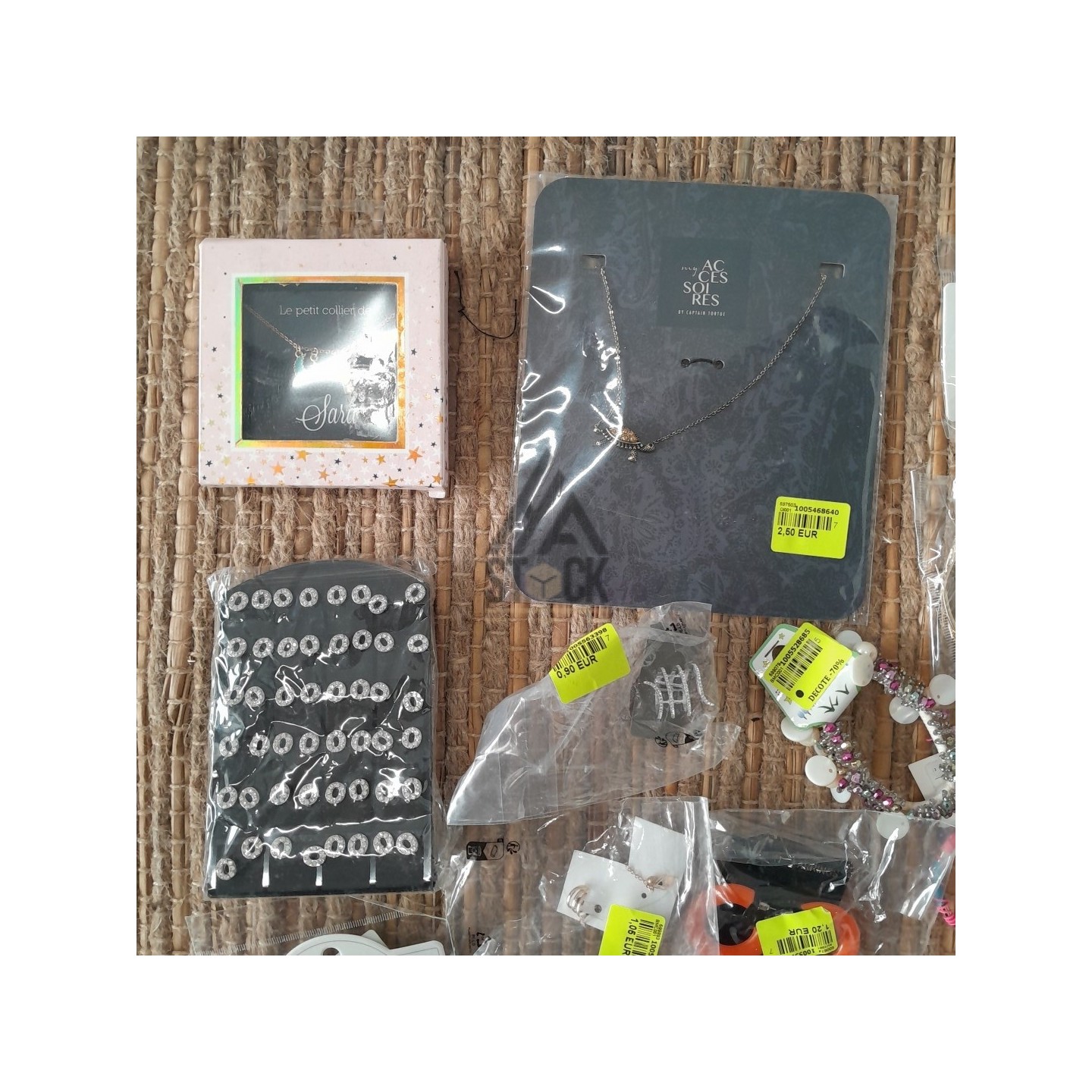 BIJOUX - 300 pièces