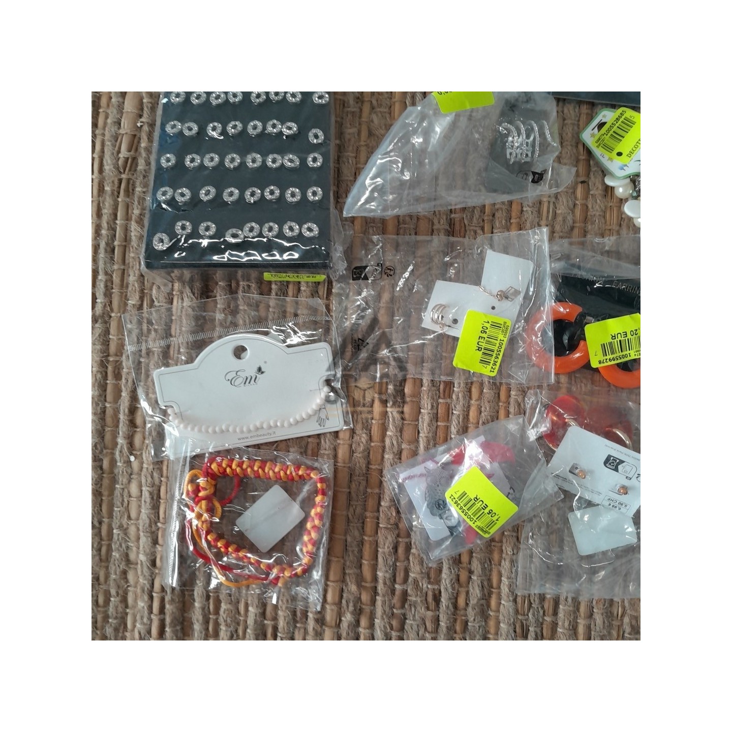 BIJOUX - 300 pièces