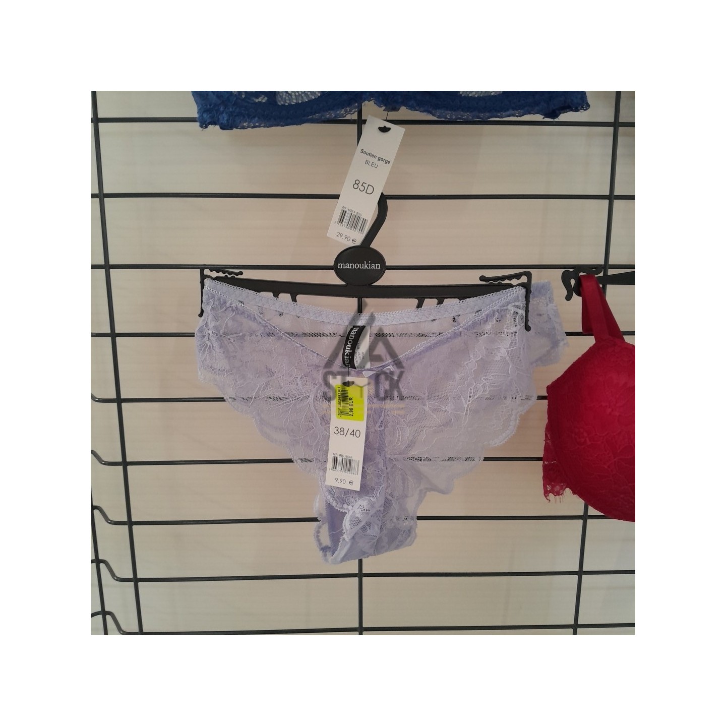 SOUS VETEMENTS - MANOUKIAN - 50 pièces