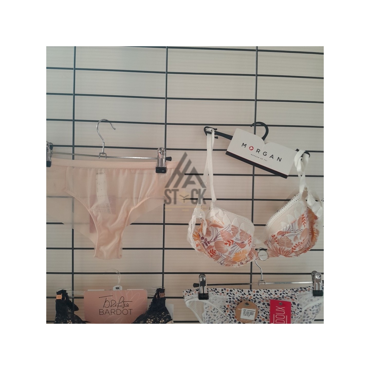 SOUS VETEMENTS DE MARQUE - 50 pièces