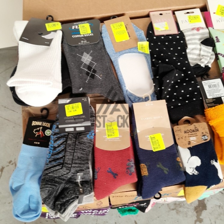 CHAUSSETTE - 300 paires