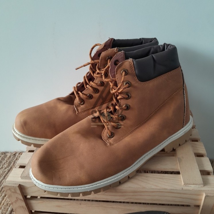 BOOTS homme - 20 paires