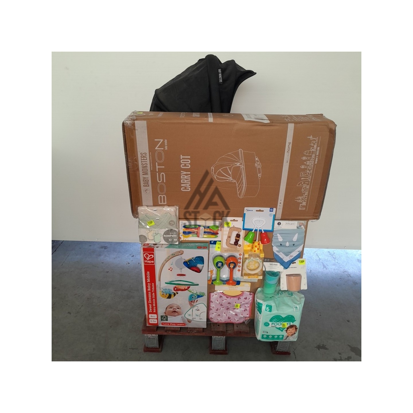 PUÉRICULTURE - 170 pièces