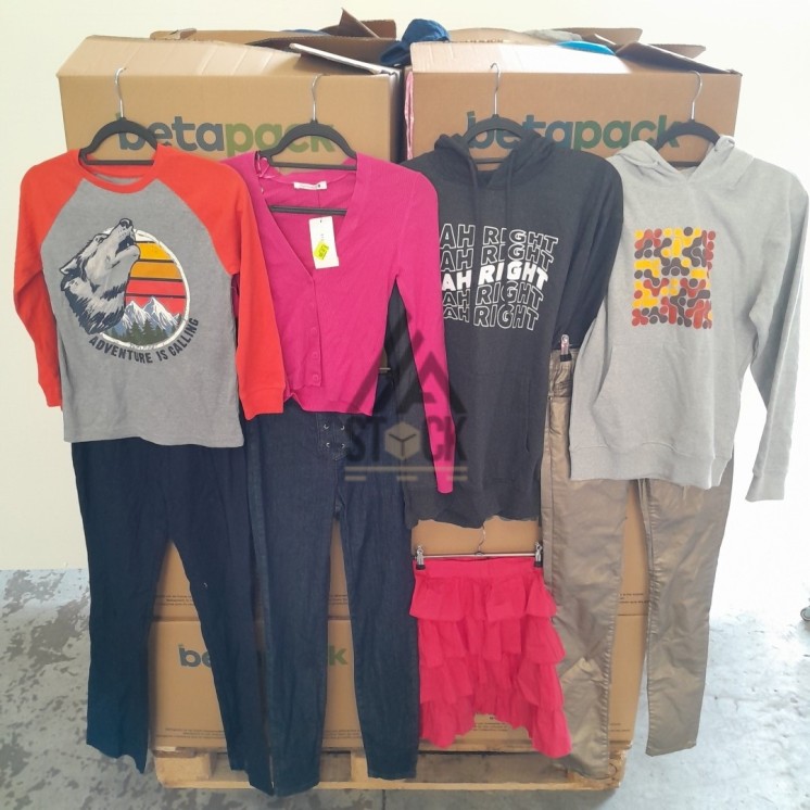 TEXTILE - 700 pièces