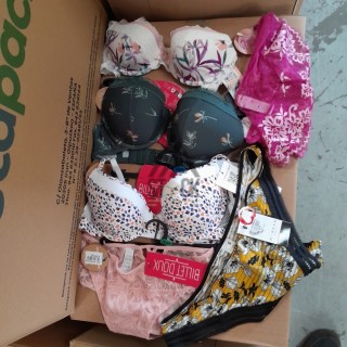 SOUS VETEMENTS DE MARQUE - 50 pièces