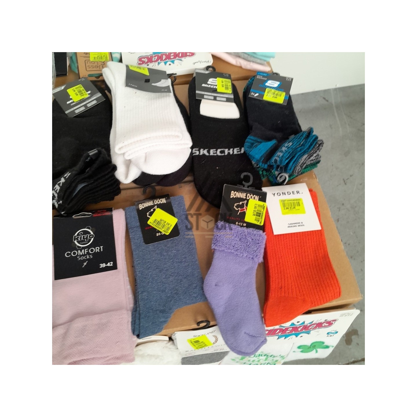 CHAUSSETTE - 300 paires