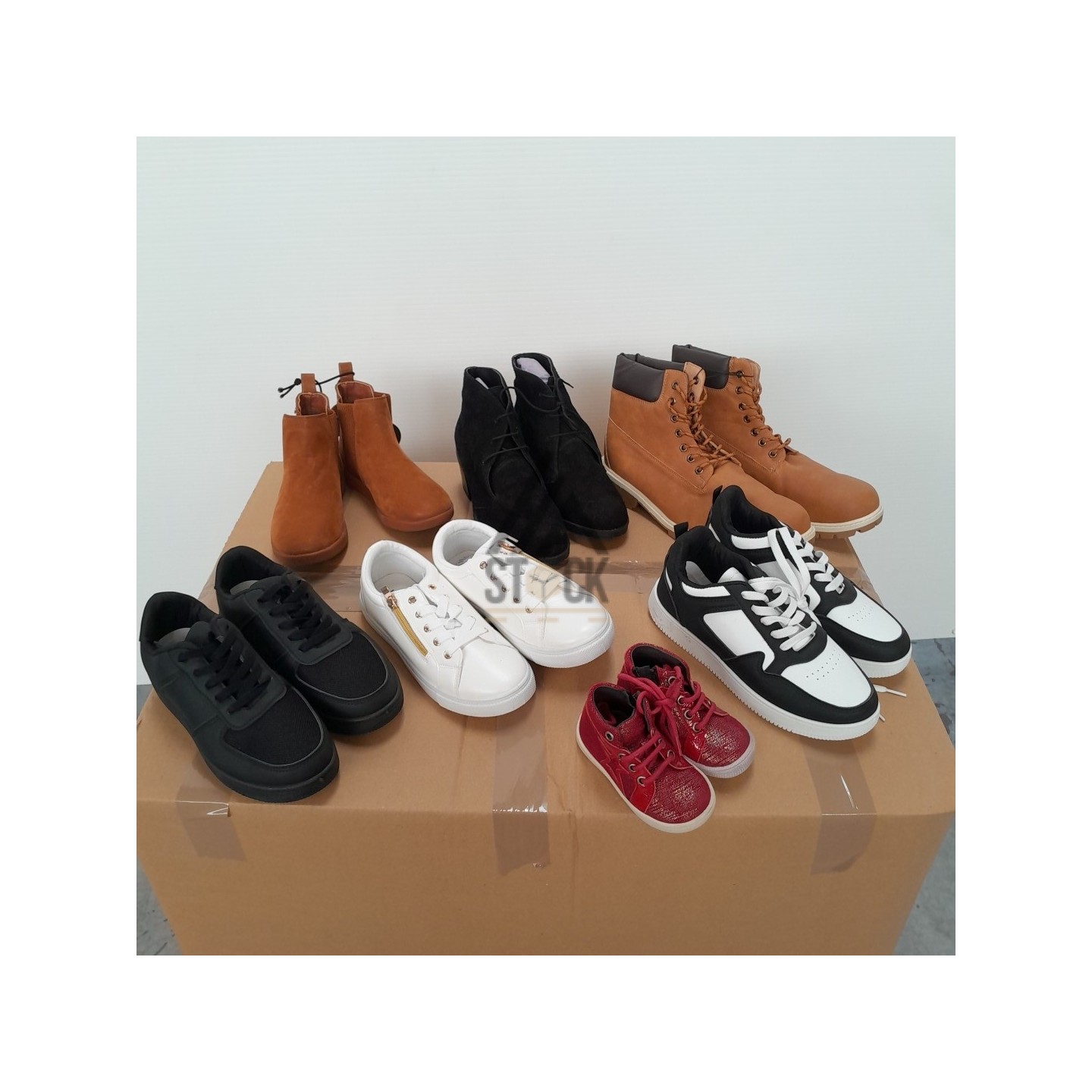 CHAUSSURES -  60 paires