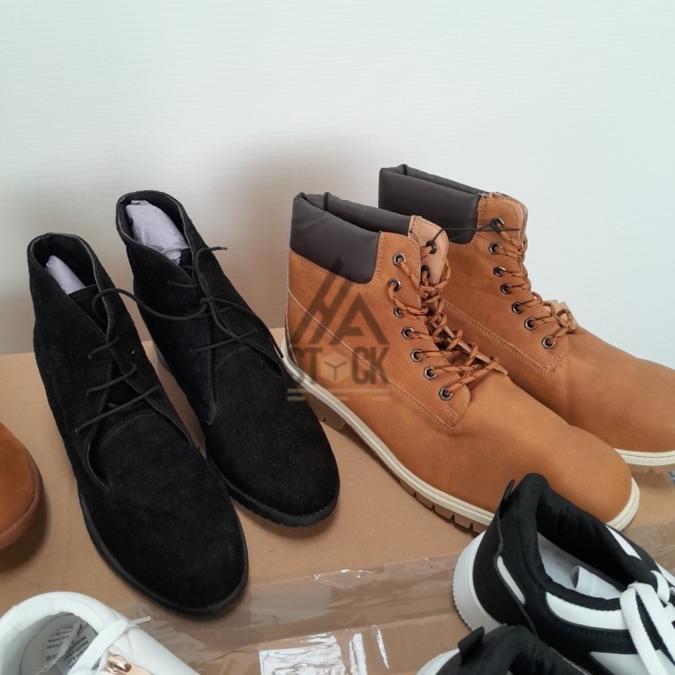 CHAUSSURES -  60 paires