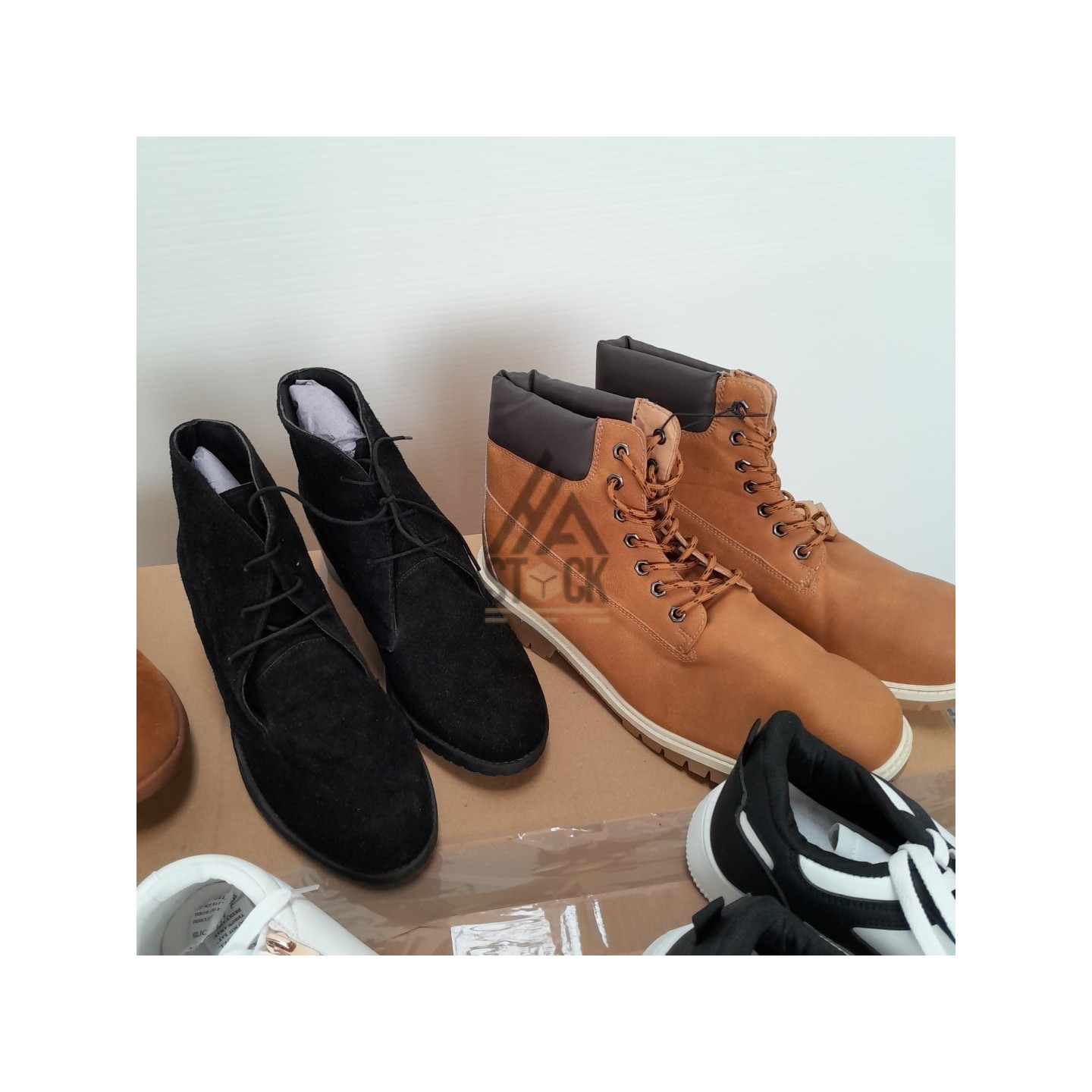 CHAUSSURES -  60 paires