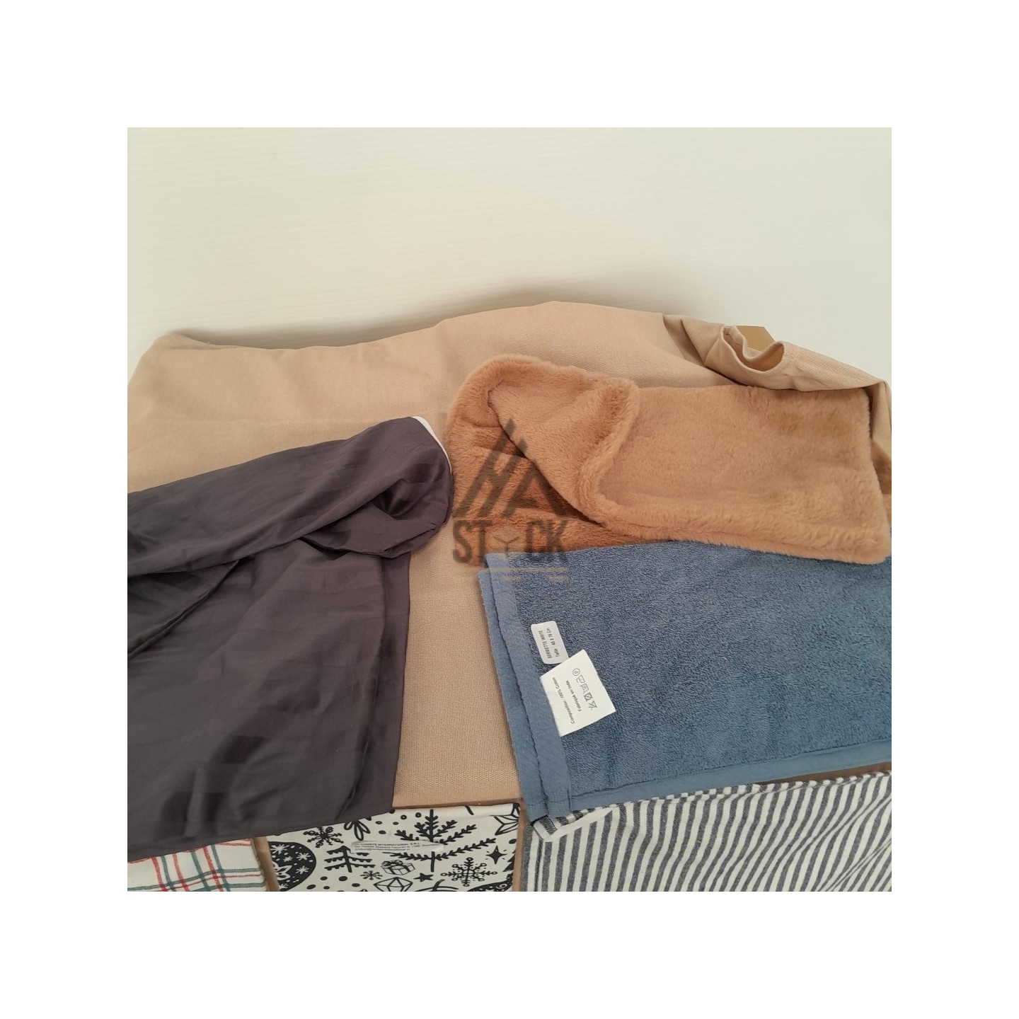 LINGE DE MAISON VRAC - 220 pièces