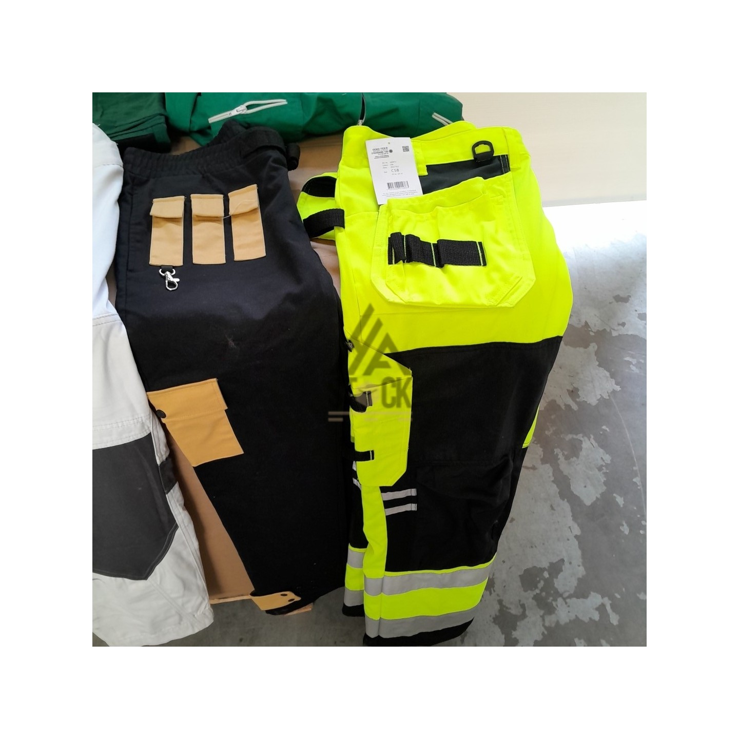 Vêtements de travail - 160 pièces