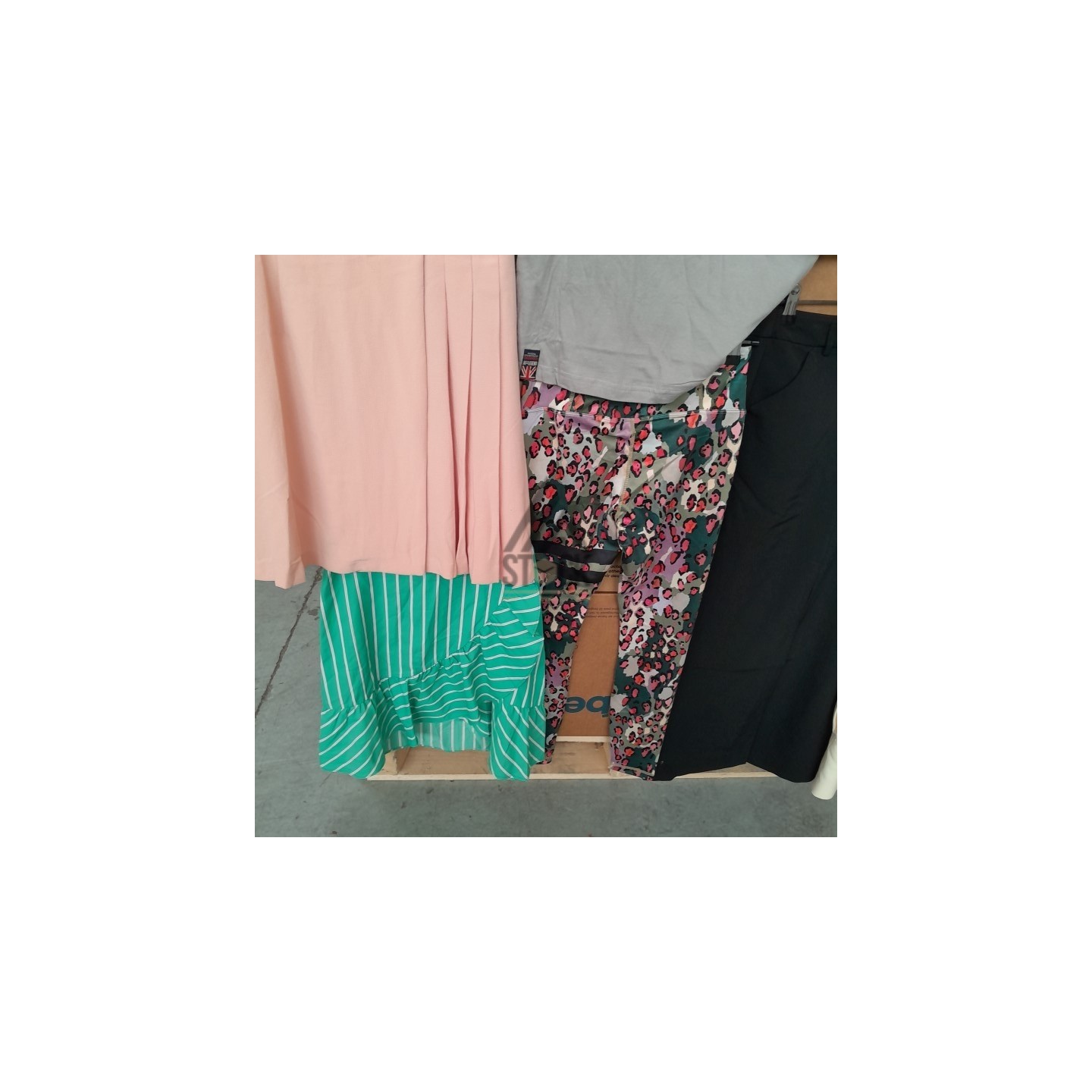 TEXTILE MARQUE  - 700 pièces