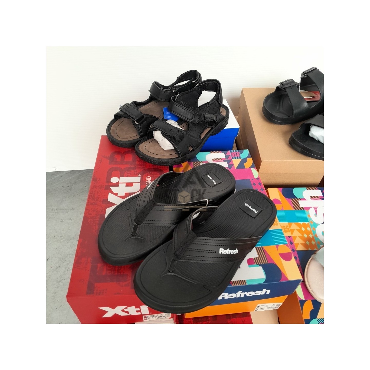 CHAUSSURE ÉTÉ en boite - 30 paires