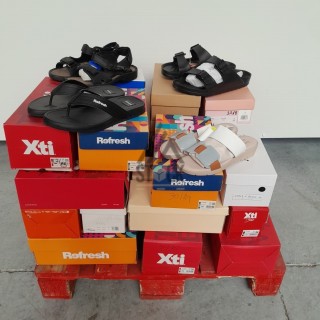 CHAUSSURE ÉTÉ en boite - 30 paires