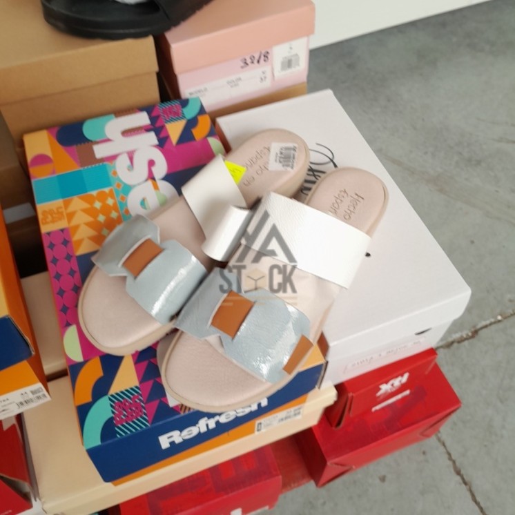 CHAUSSURE ÉTÉ en boite - 30 paires