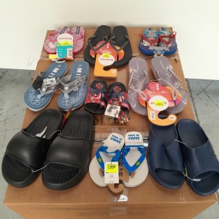 Tong & Crocs - 75 pièces