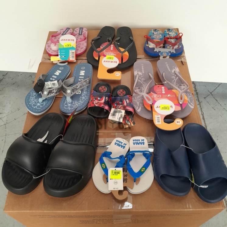 Tong & Crocs - 75 pièces