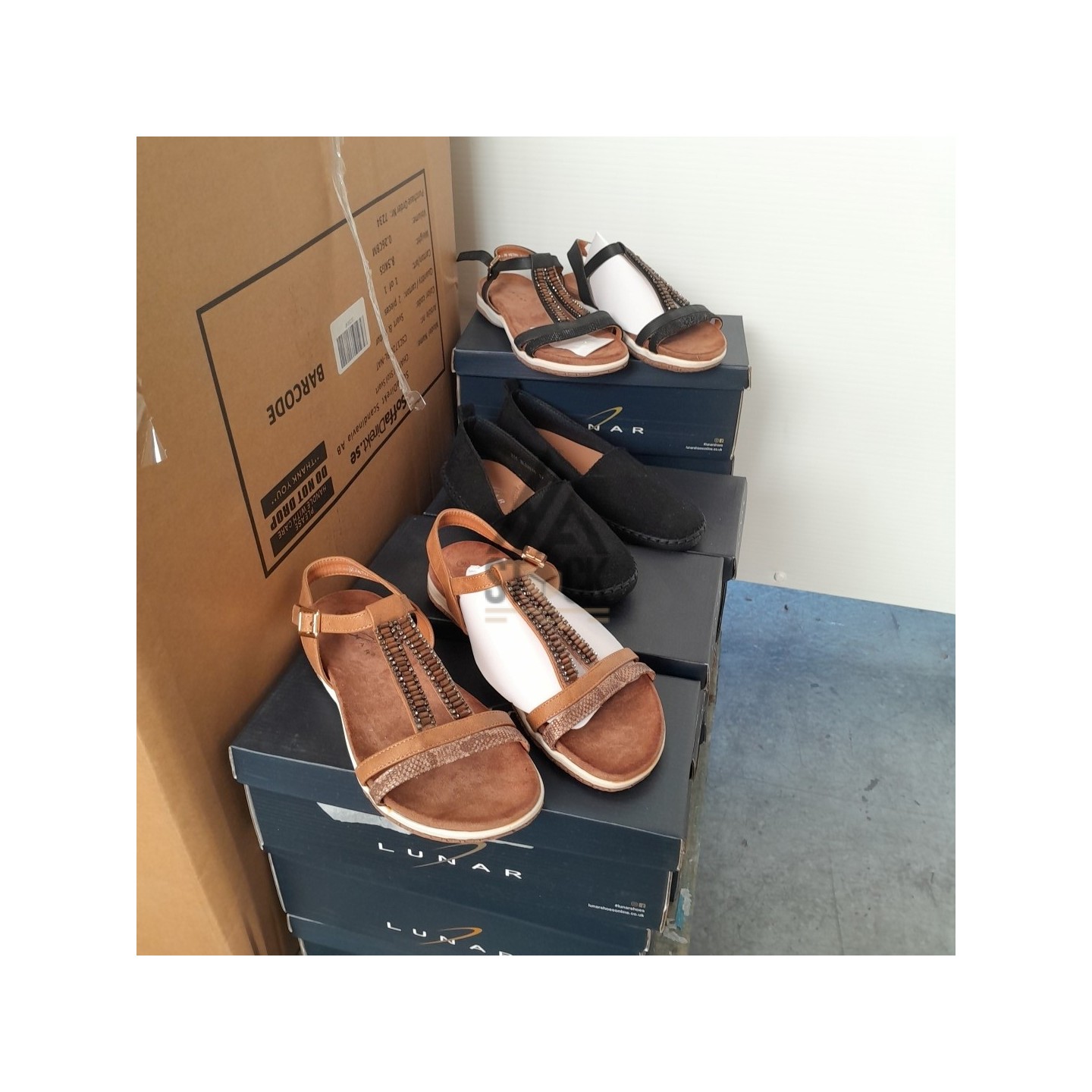 CHAUSSURE ÉTÉ en boite - LUNAR - 13 paires