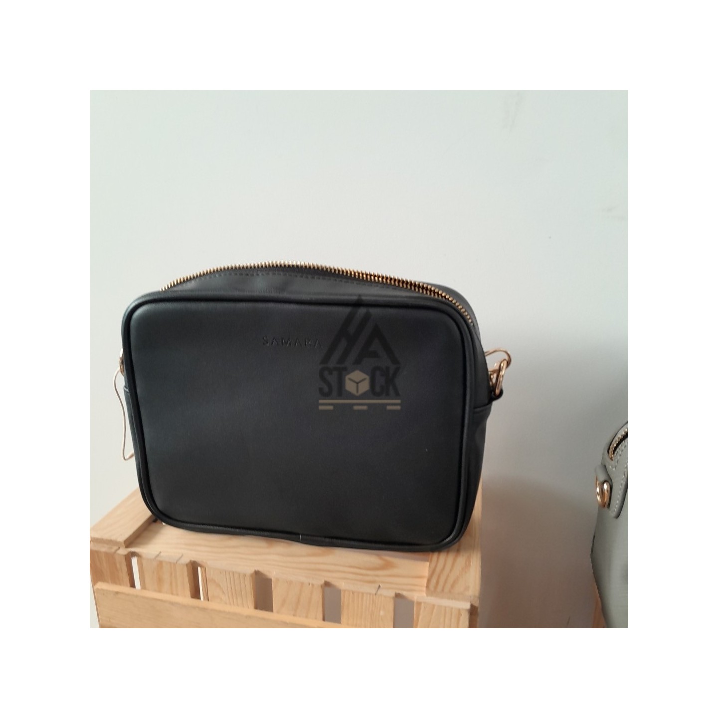 SAC de marque  - 30 pièces