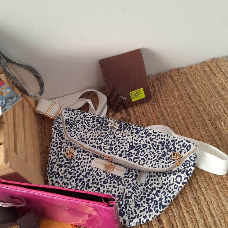 Portefeuilles, porte-monnaie, sacoche - 125 pièces