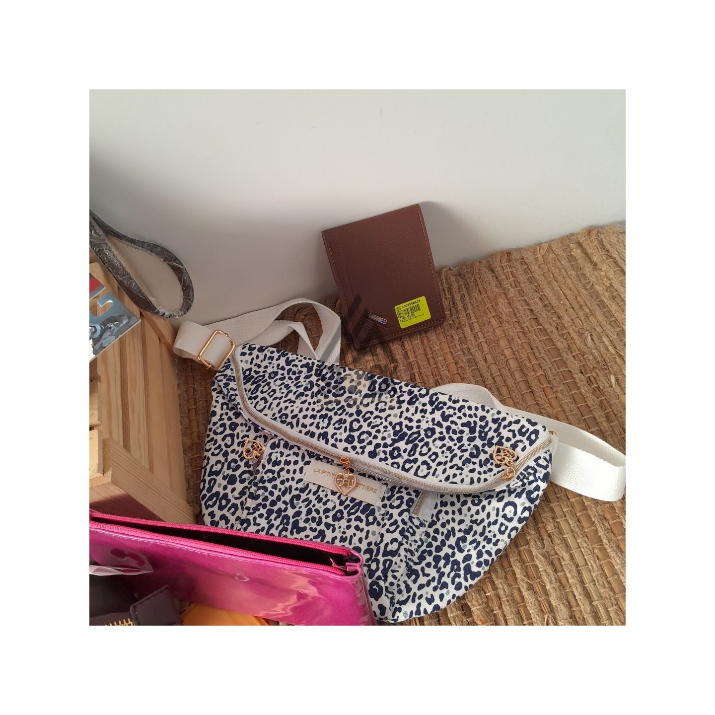 Portefeuilles, porte-monnaie, sacoche - 125 pièces