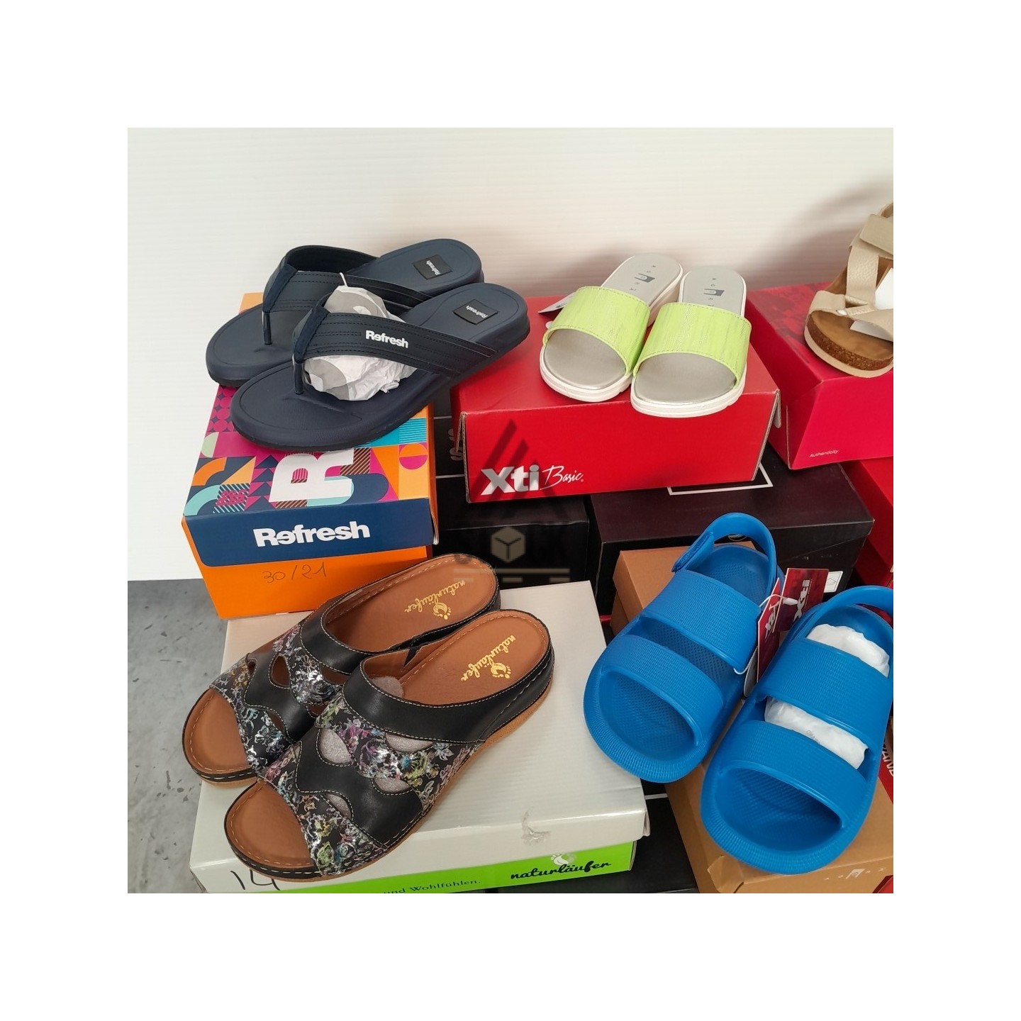 CHAUSSURE ÉTÉ en boite - 30 paires